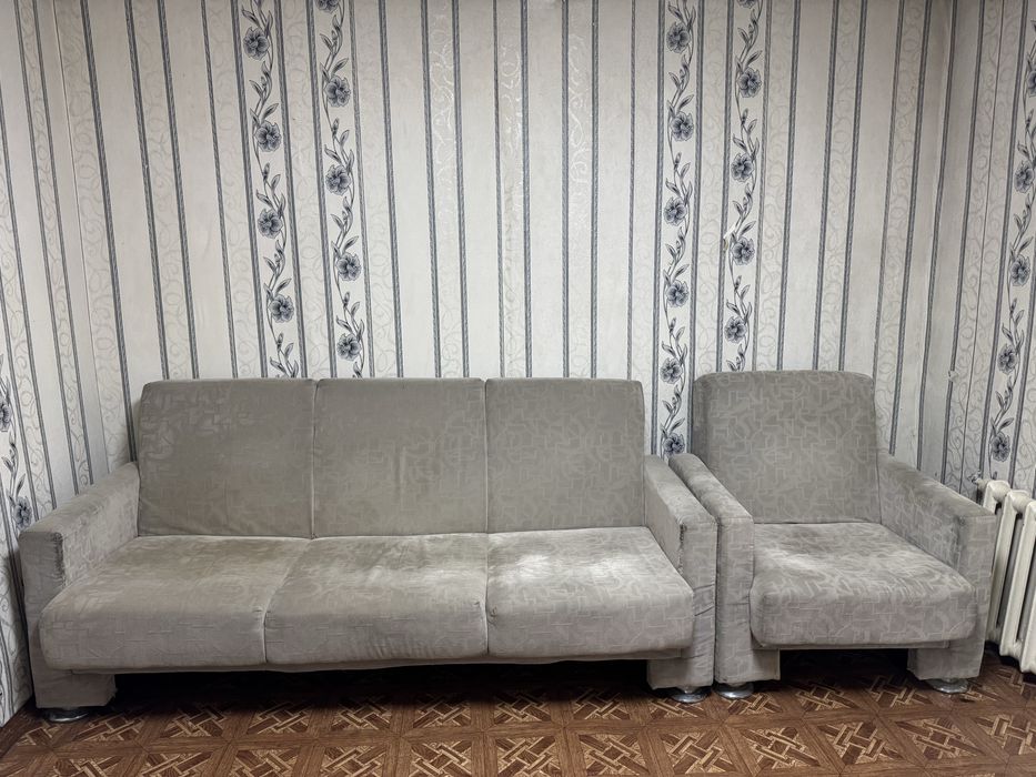 Диван и два кресла