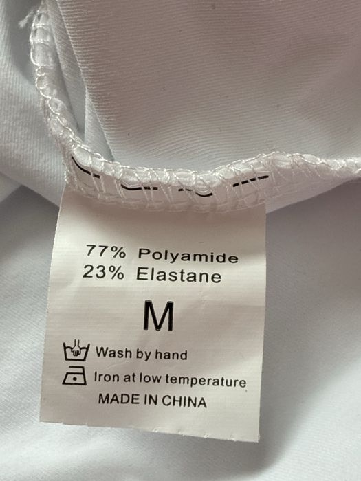 Бял топ без презрамки