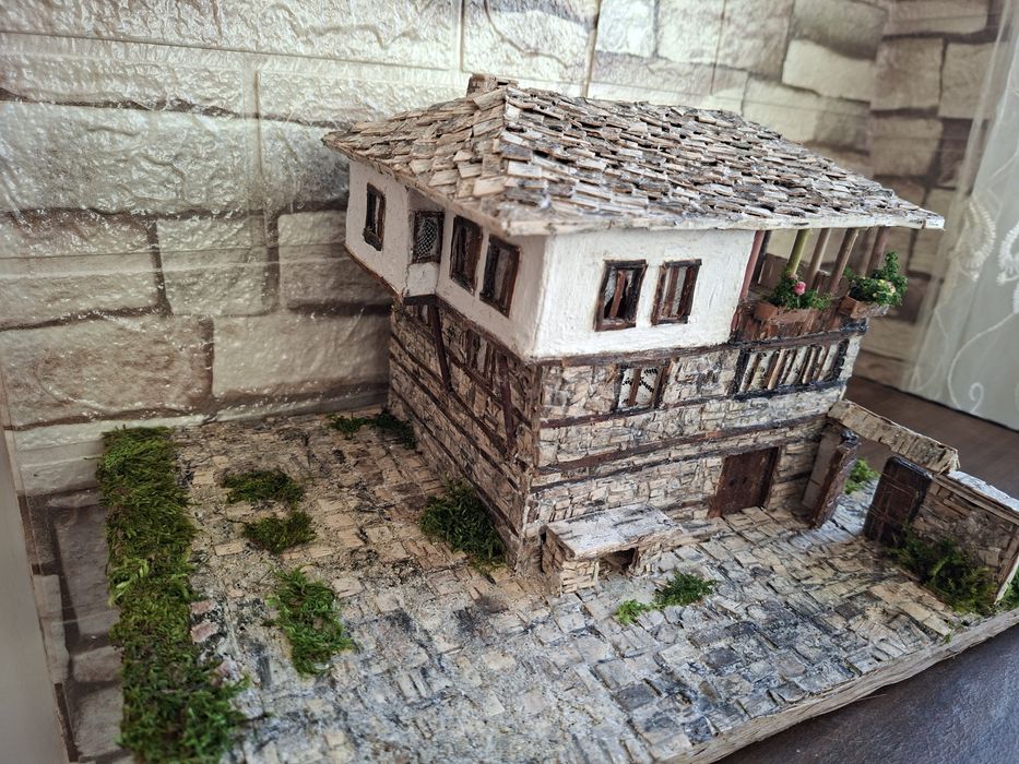 Макети на старинни къщи.