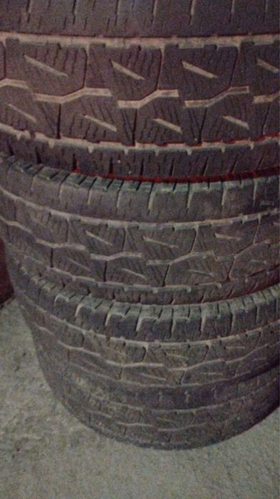 Зимние шины Bridgestone б/у