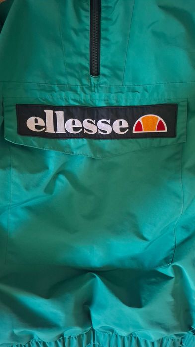 Оригинална ветровка на Ellesse
