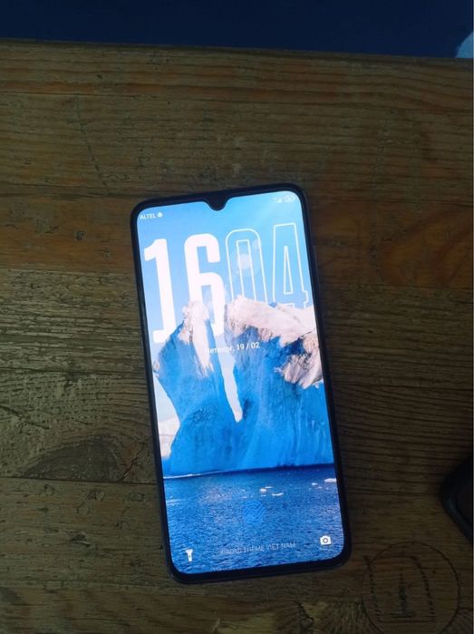 Обмен Xiaomi Mi 9 6/64гб