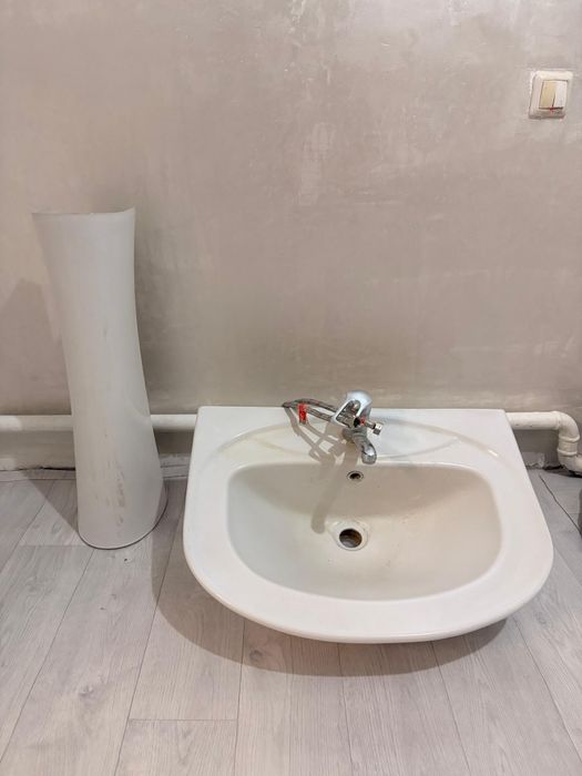 Раковина с сместителем