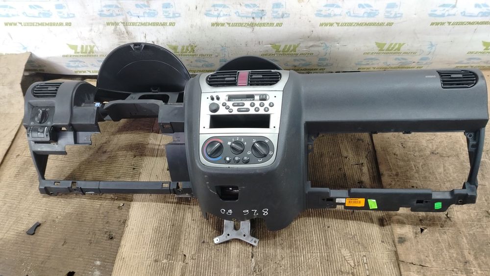 Plansa bord Opel Corsa C (2000 - 2003)