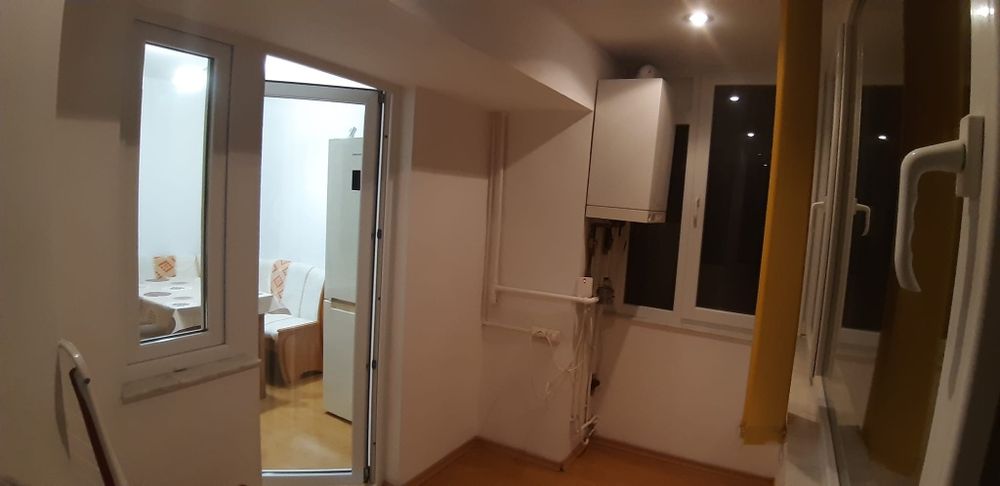 Proprietar vand apartament 2 camere decomandat