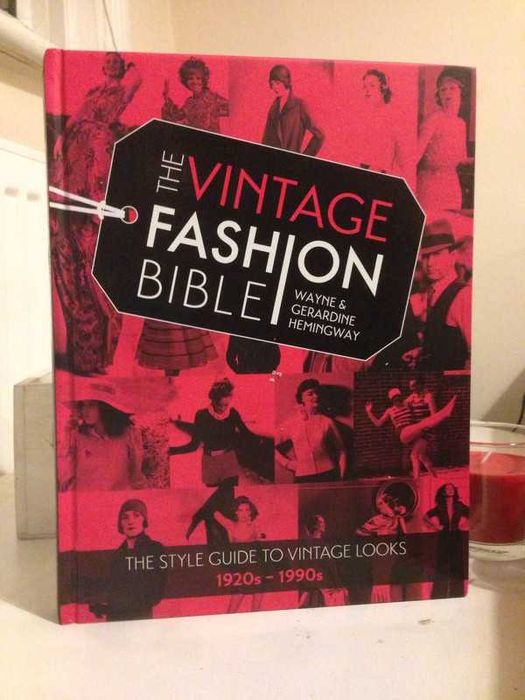 The Vintage Fashion Bible carte pentru masuta de cafea album noua