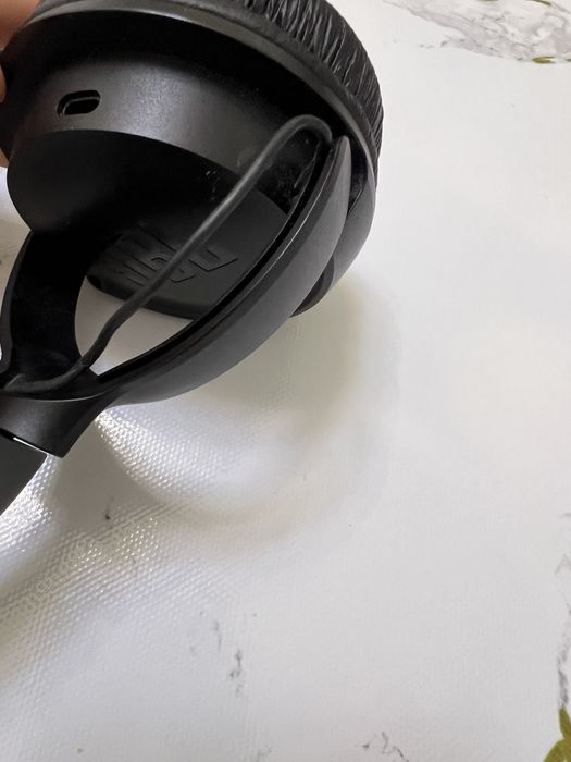 Безпроводной наушник