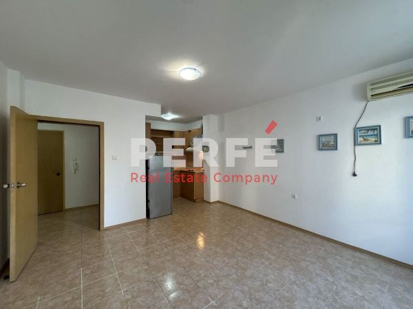 Продава се Двустаен апартамент в к.к. Слънчев бряг - 59 кв.м за 1272 €/кв.м - Снимка #1