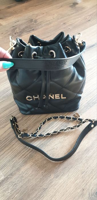 Дамски чанти луксозни