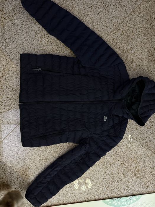 Мъжко капитонирано преходно яке Lacoste