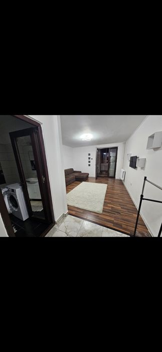 Vand Garsoniera zona Billa 32 mp