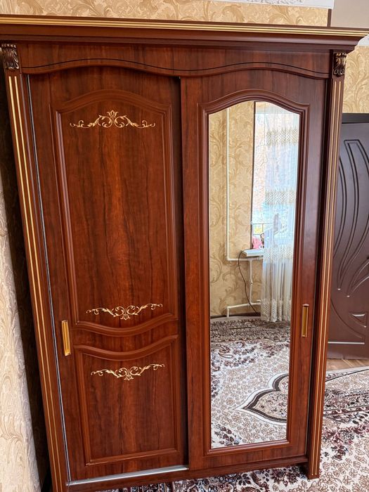 Шифоньер Шкаф купе с зеркалом