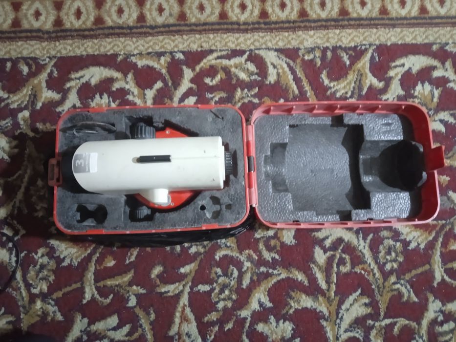 nivelir NA 730 quvvatlantruvchi