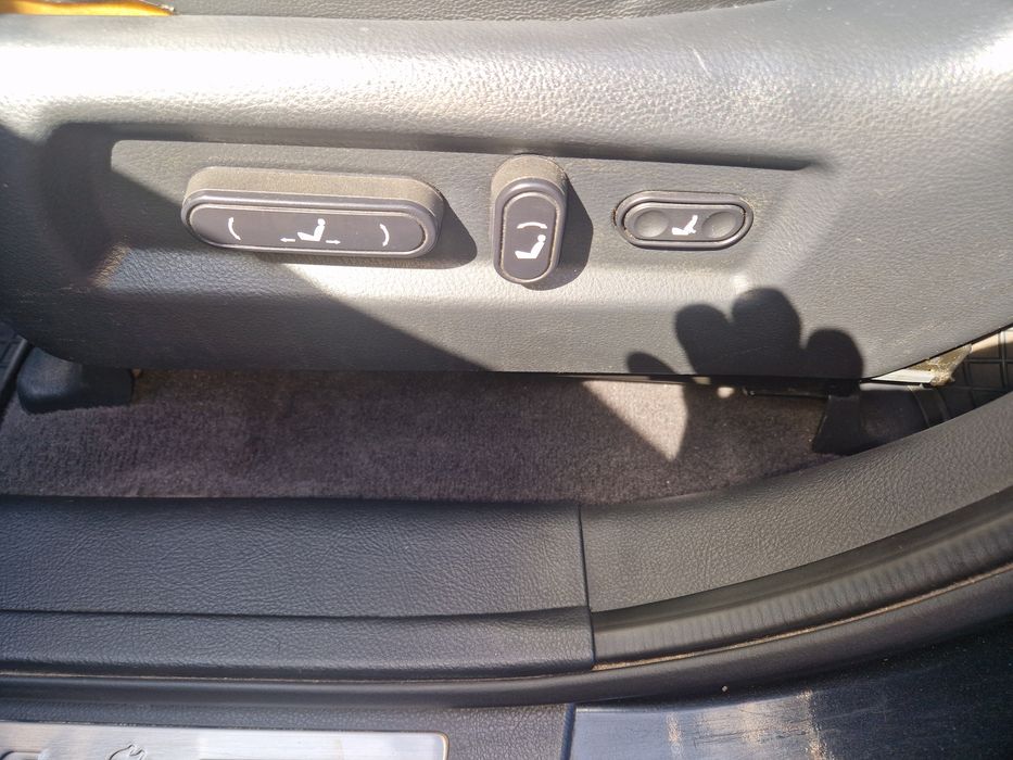 Vând Hyundai Santa Fe 2