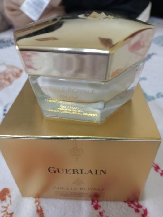 Vând cremă de zi Guerlain 500 lei