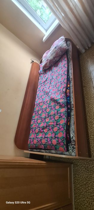 Продам кровать, диван, сервант, шкаф