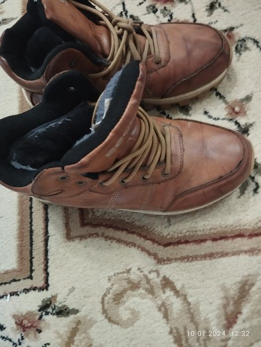 Продам зимние сапоги на мальчика