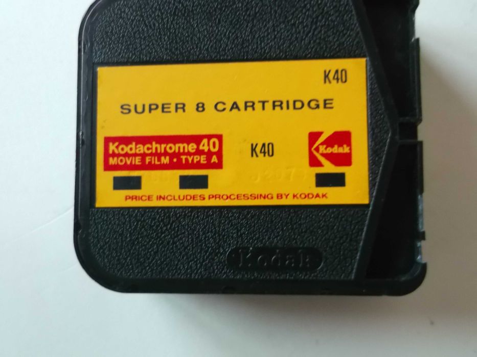 японска кинокамера супер 8 мм със касетка и калъф