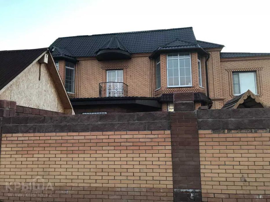 Продам  коттедж с бизнесом