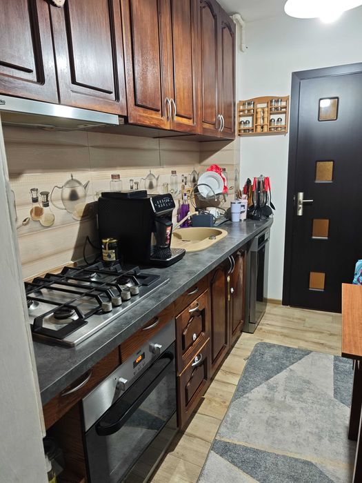 Apartament decomandat 3 camere