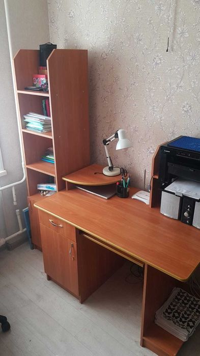 Продам письменный стол