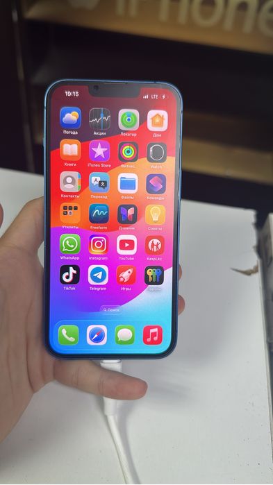 Продам айфон 13 в хорошем состоянии