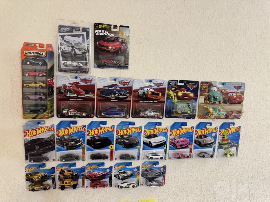 Hot Wheels main, silver premium