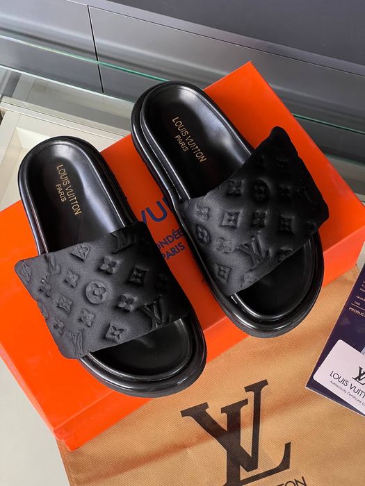 Papuci Louis Vuitton noi