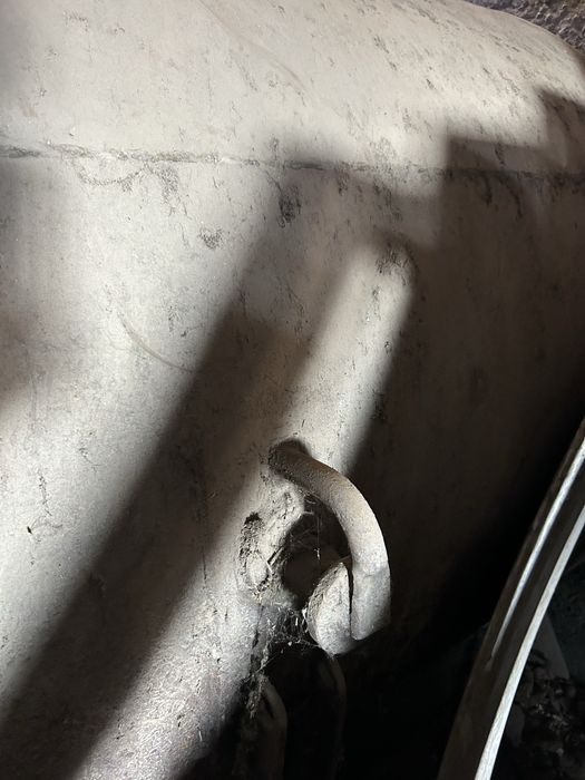 ⸻  Продаю металлическую ёмкость/цистерну