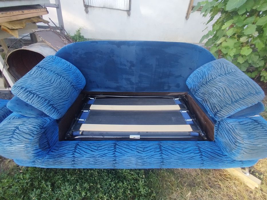 Продам Диван и Кресло