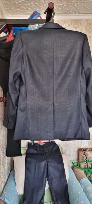 Школьный костюм и туфли