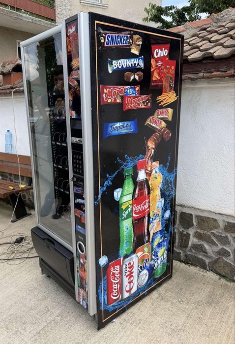 Вендинг Автомат Necta Sanky Max