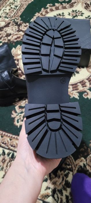 Продам ботфорты  новые