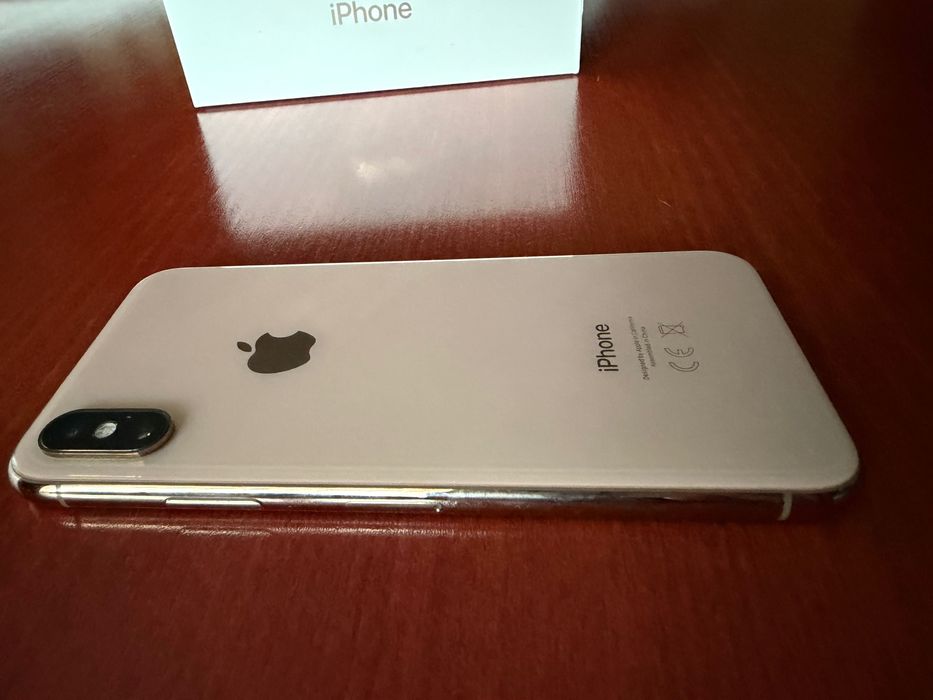 iPhone Xs 64GB златист