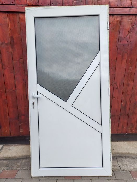 Vând ușă aluminiu