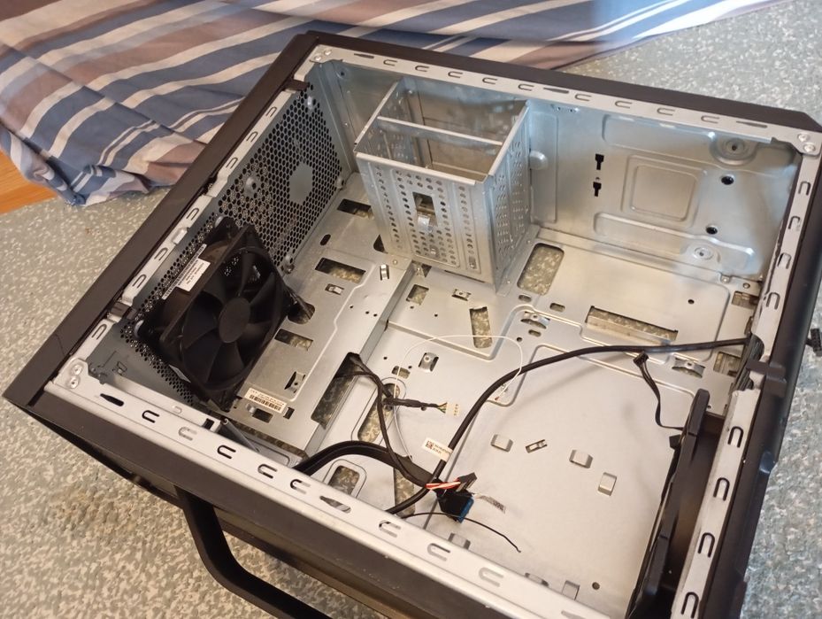 Carcasa Lenovo negru