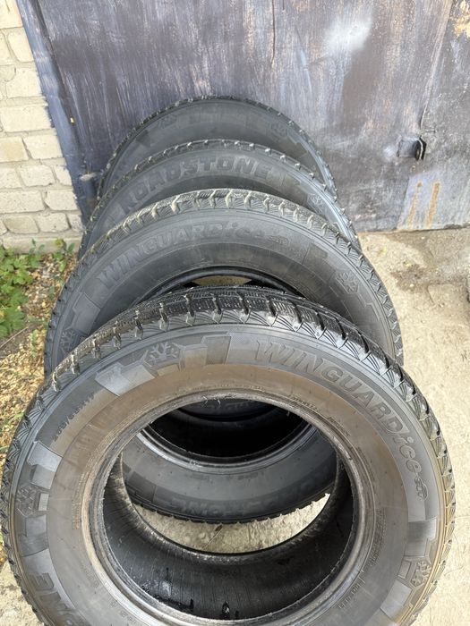 Продам Шины Roadstone