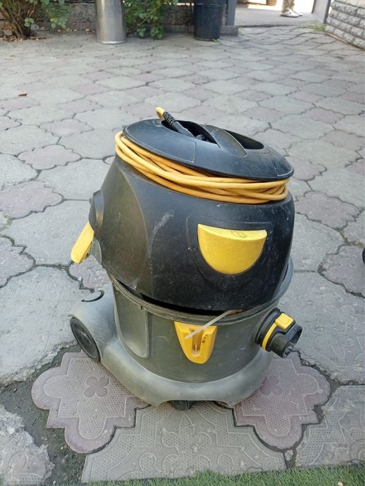 Пылесосы Karcher нерабочие на запчасти (5 шт)