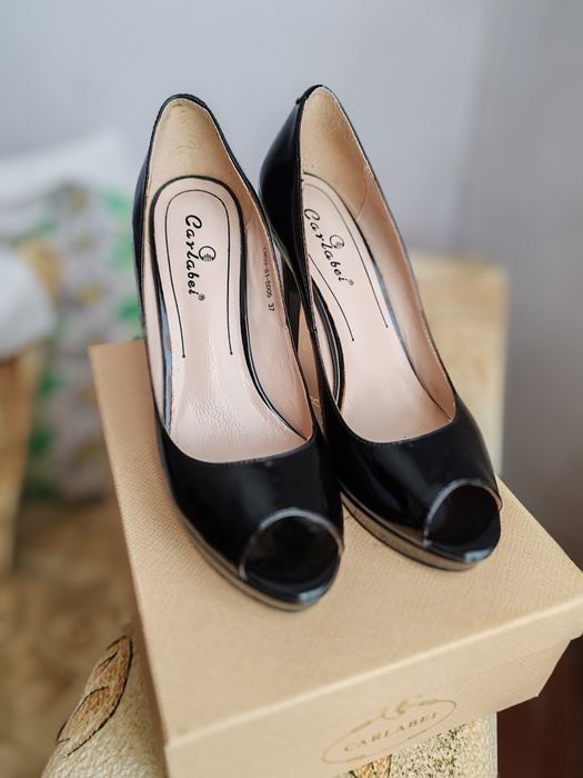 Лакированые туфли