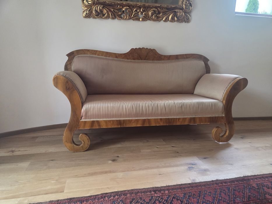 Vand sofa antichizata..reconditionata..in stare perfecta..calitate excelenta