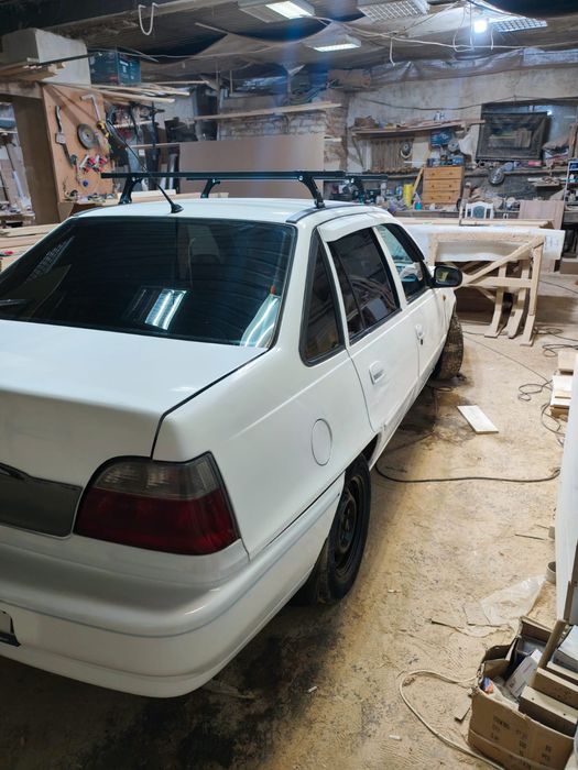 Нексия . Daewoo .