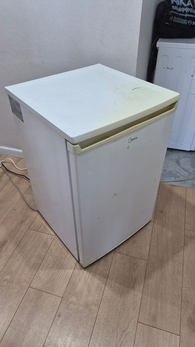 Продам морозильник
