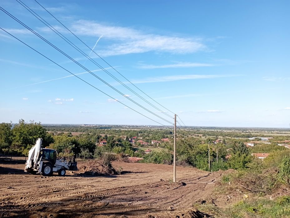 Услуги с багер и самосвал събаряне на сгради , почистване на ниви Баге