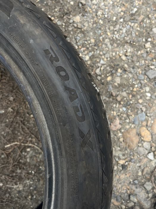 Продам два балона зимней резины