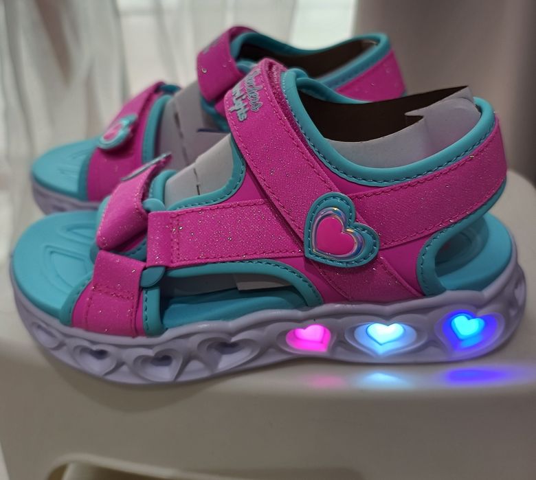 Skechers cu lumini