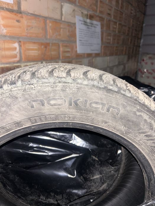 Продам шины 225/55 17