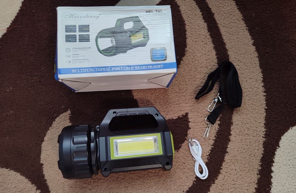 Фонарь походный на солнечных батареях