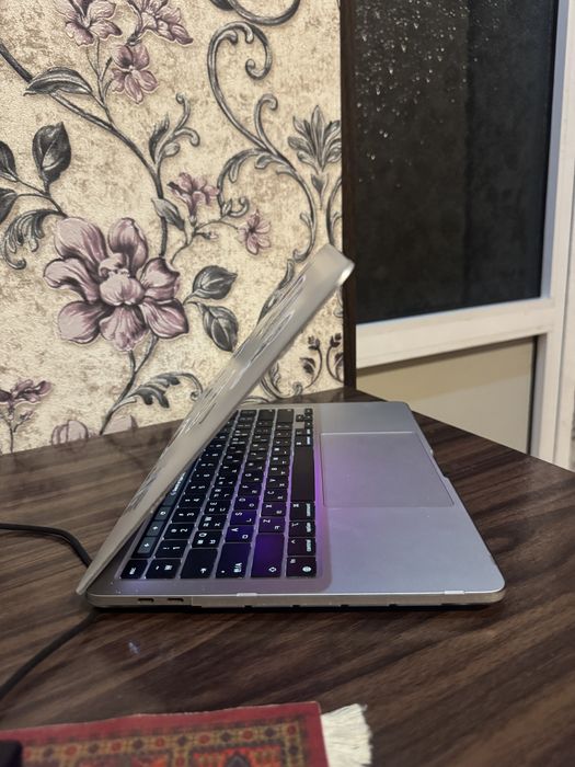 Macbook Pro M2 2022