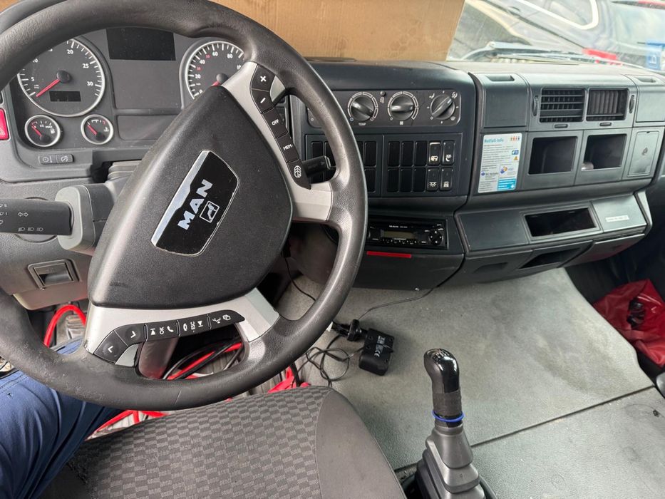 MAN TGL 8210 Camion