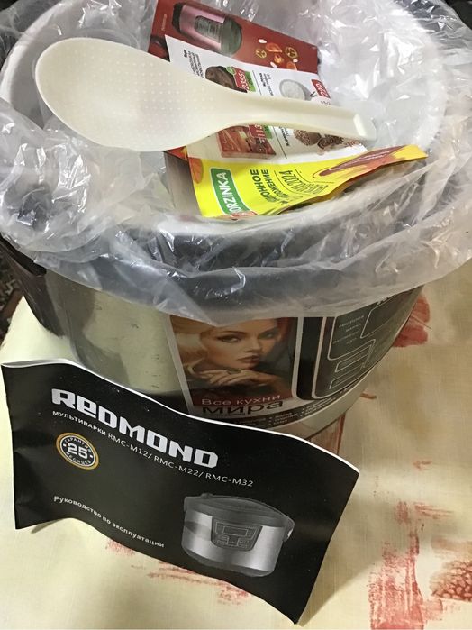 мультиварка в отличном состоянии